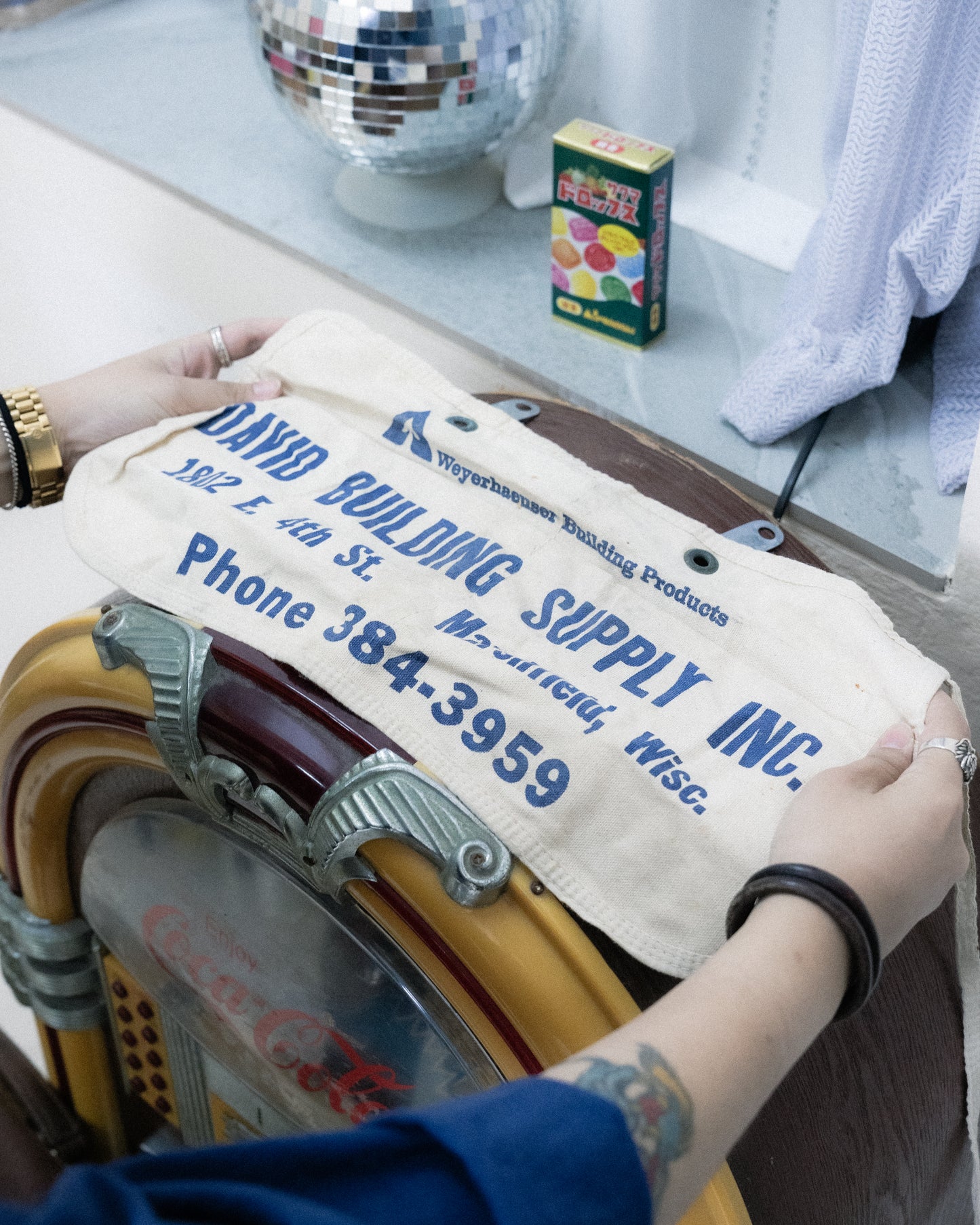 "WEYERHAEUSER BUILDING SUPPLY INC." Advertising Nails Apron