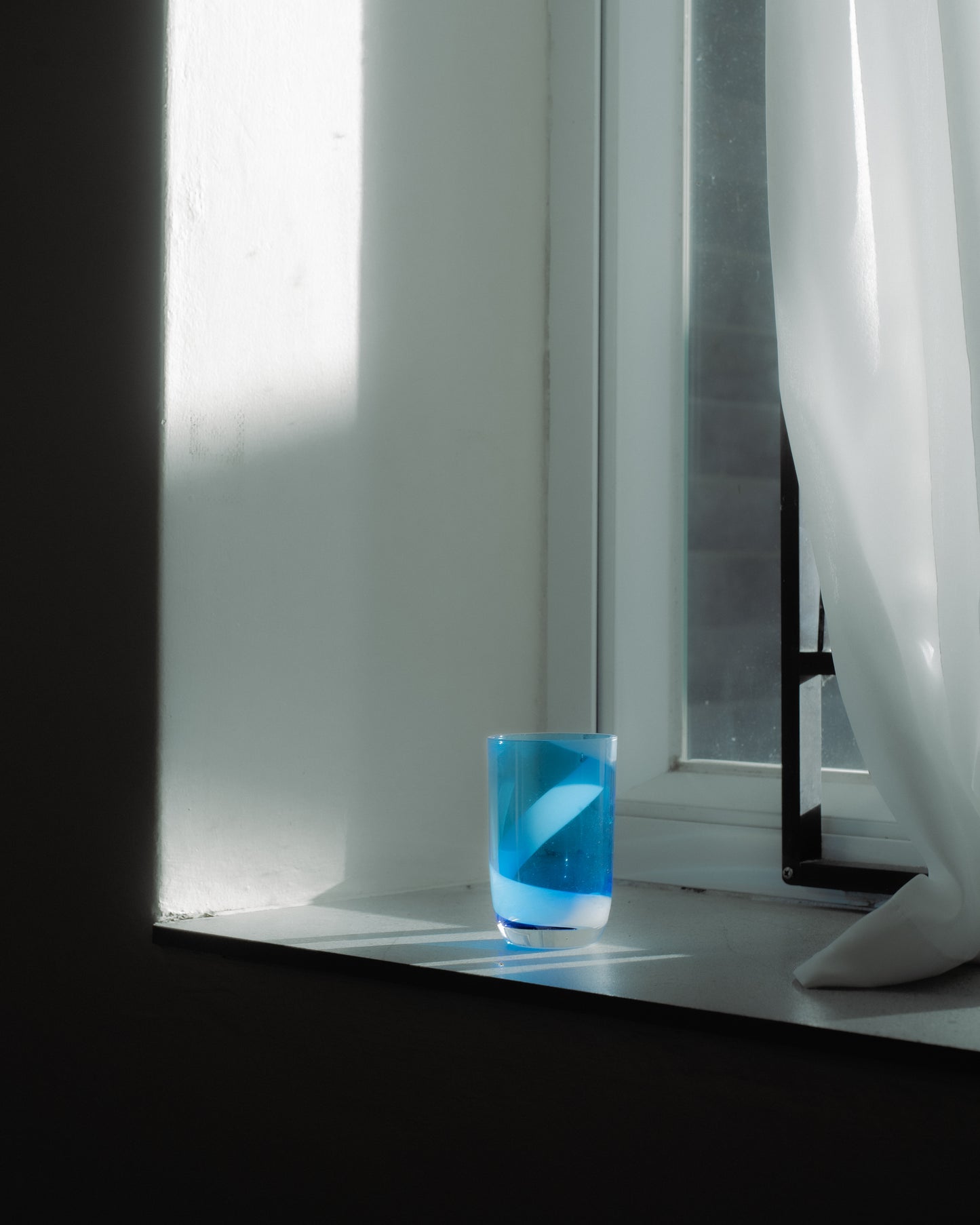 Blue & White Patterned Glass Cup 藍色白紋玻璃杯