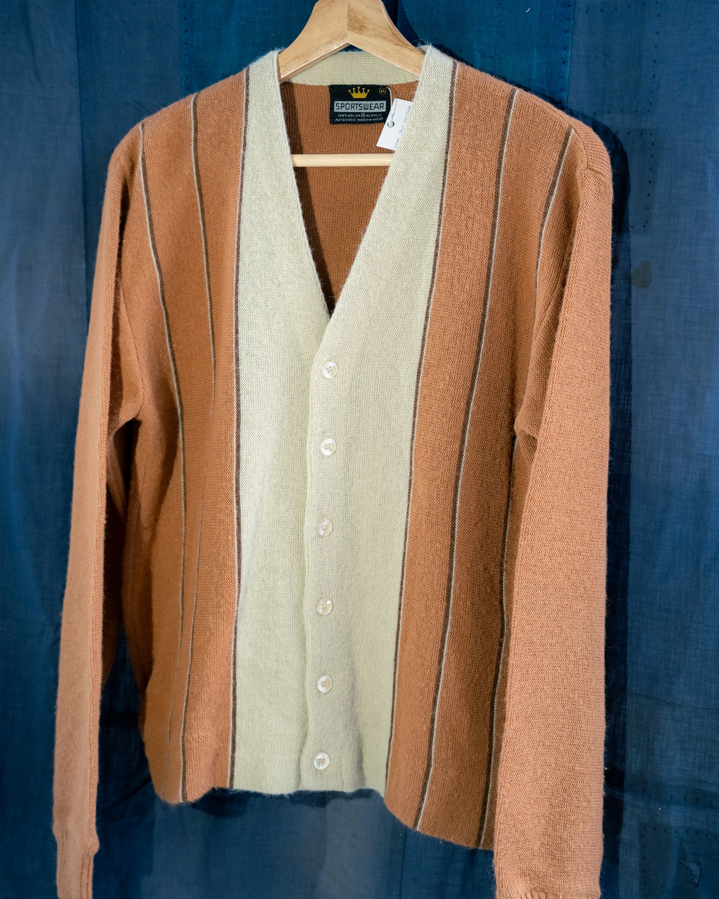 1960-70's "CROWN SPORTSWEAR" Orlon Acrylic Cardigan