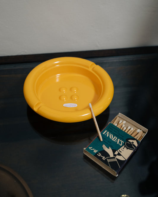 "Mellina" Plastic Ashtray 鈕扣造型膠製灰皿