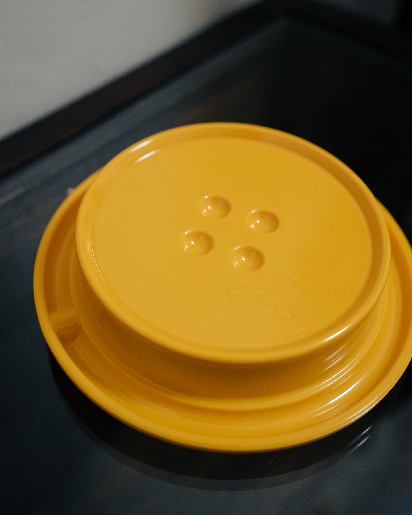 "Mellina" Plastic Ashtray 鈕扣造型膠製灰皿