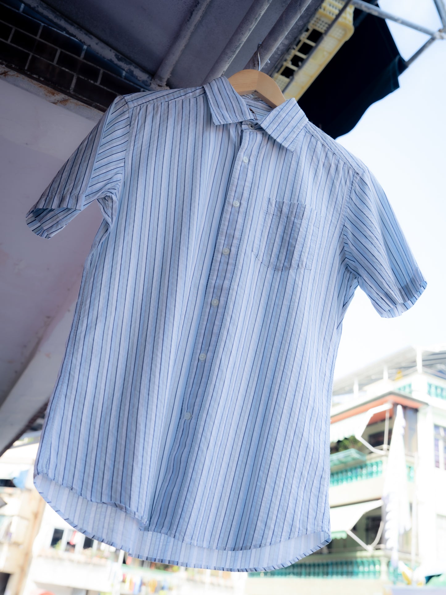 "INTERMEZZO" Striped Button-Up Shirt