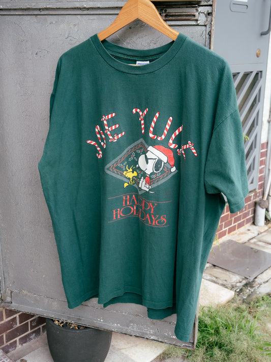 Early 1990s "ULTIMATE SPORTS WEAR" Snoopy Joe Yule Happy Holidays Tee
