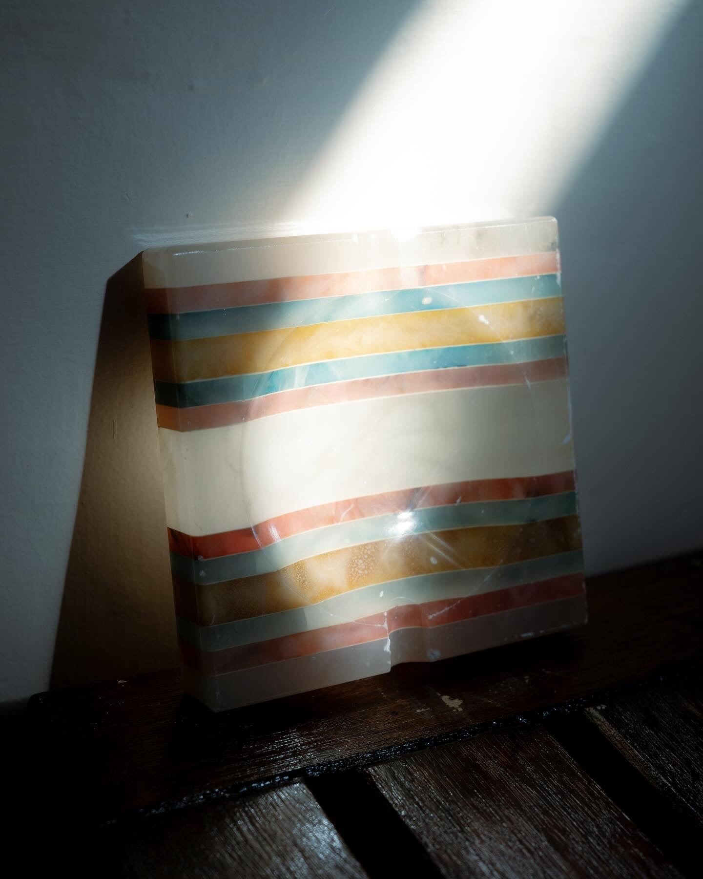 Rainbow Stone Ashtray 石製喫煙具 灰皿