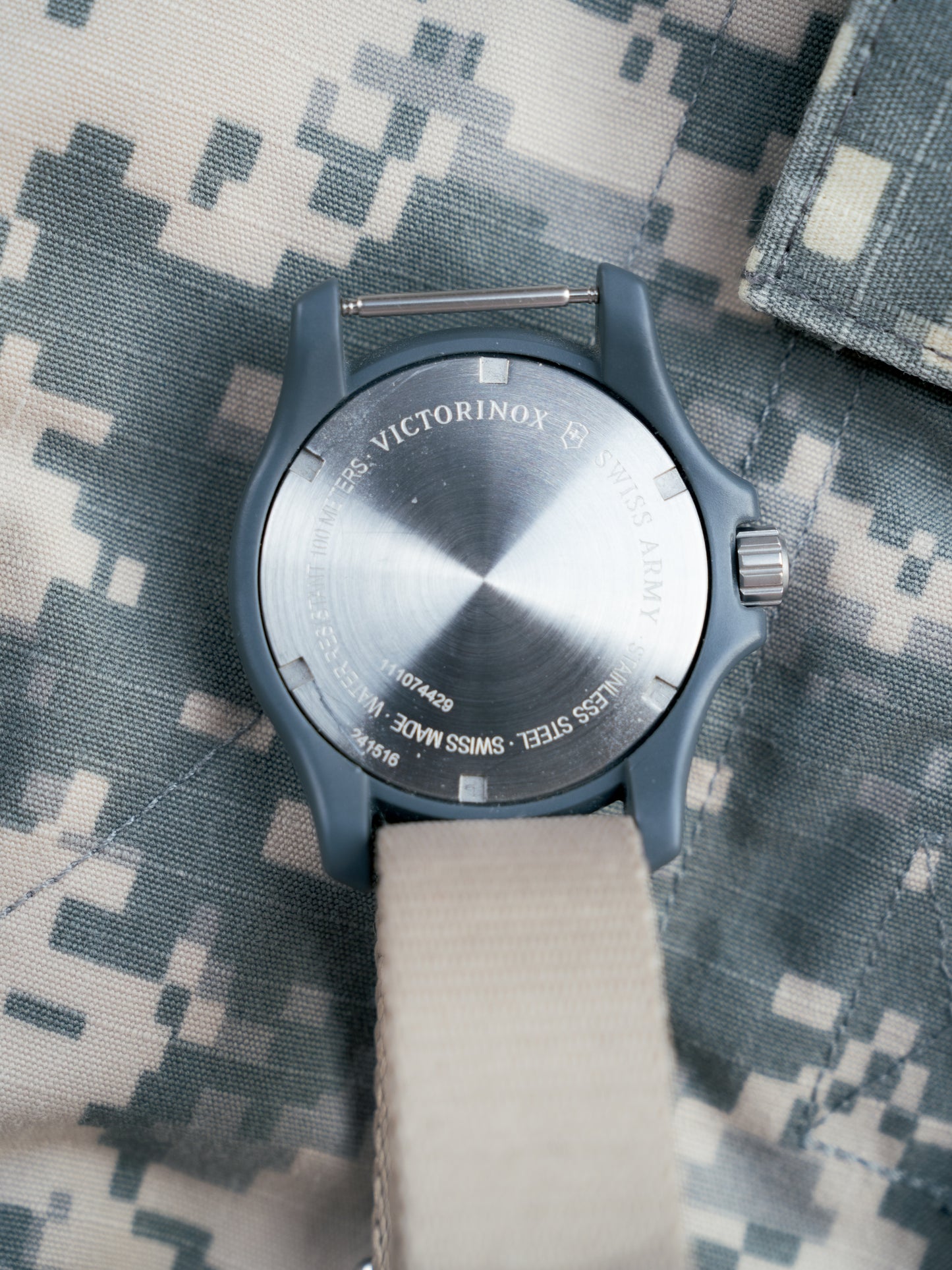 Early 2010s "VICTORINOX" Swiss Army Original 241517 Watch
