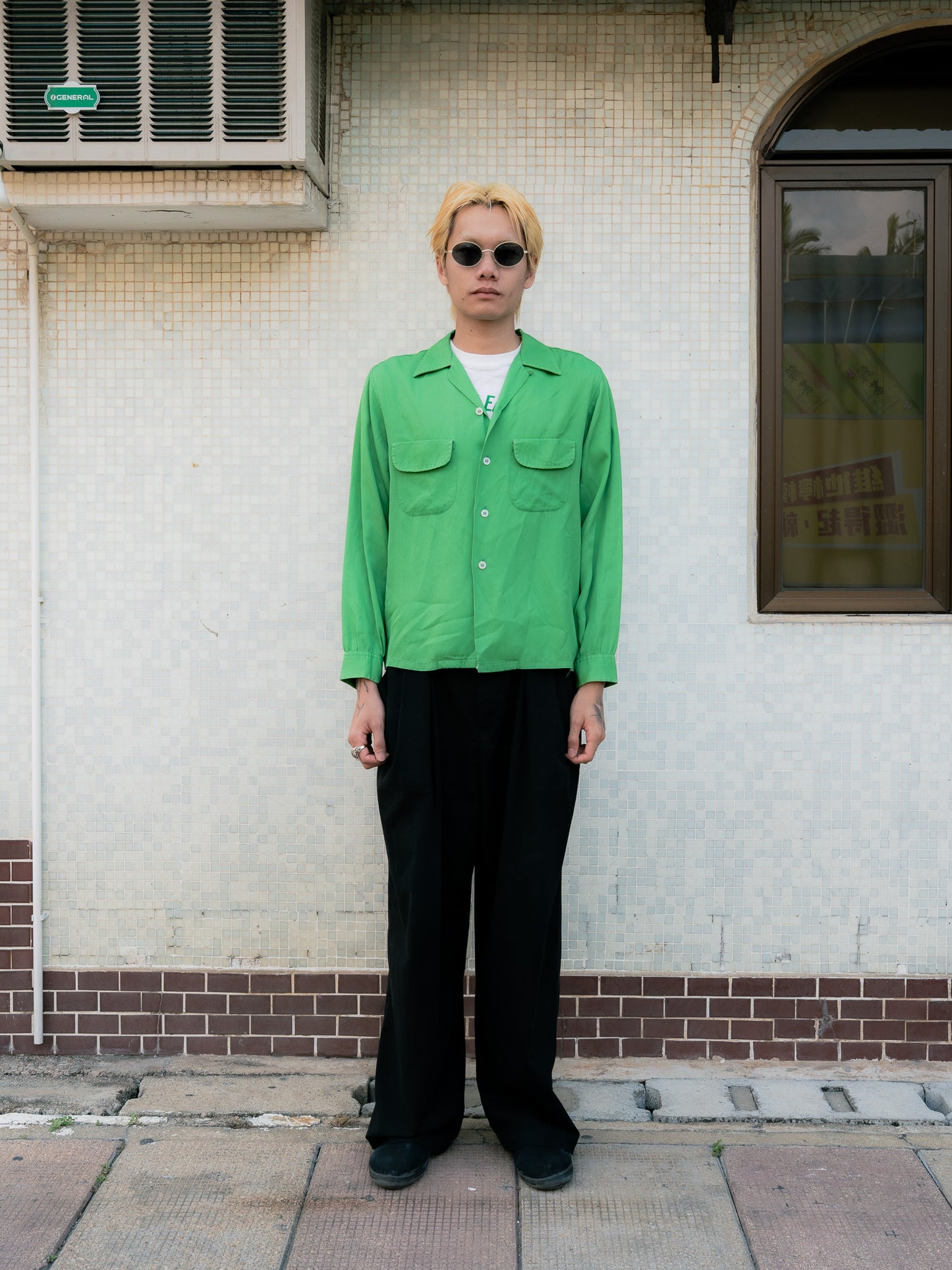 1950s "FLAMINGO SPORTSWEAR" Rayon Gabardine Loop Collar Shirt
