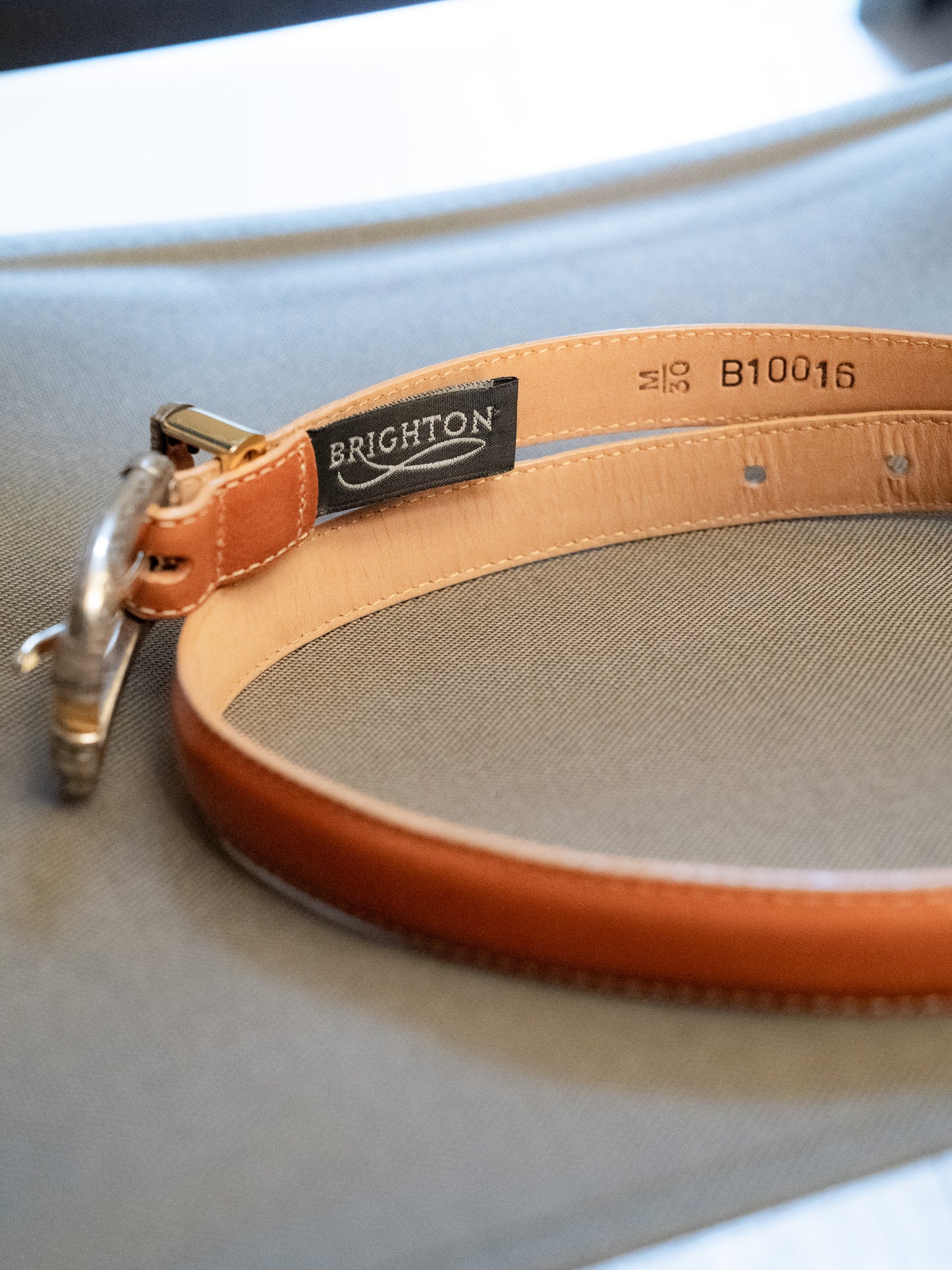 2000s "BRIGHTON" B10016 Cabal Buckle Slim Leather Belt