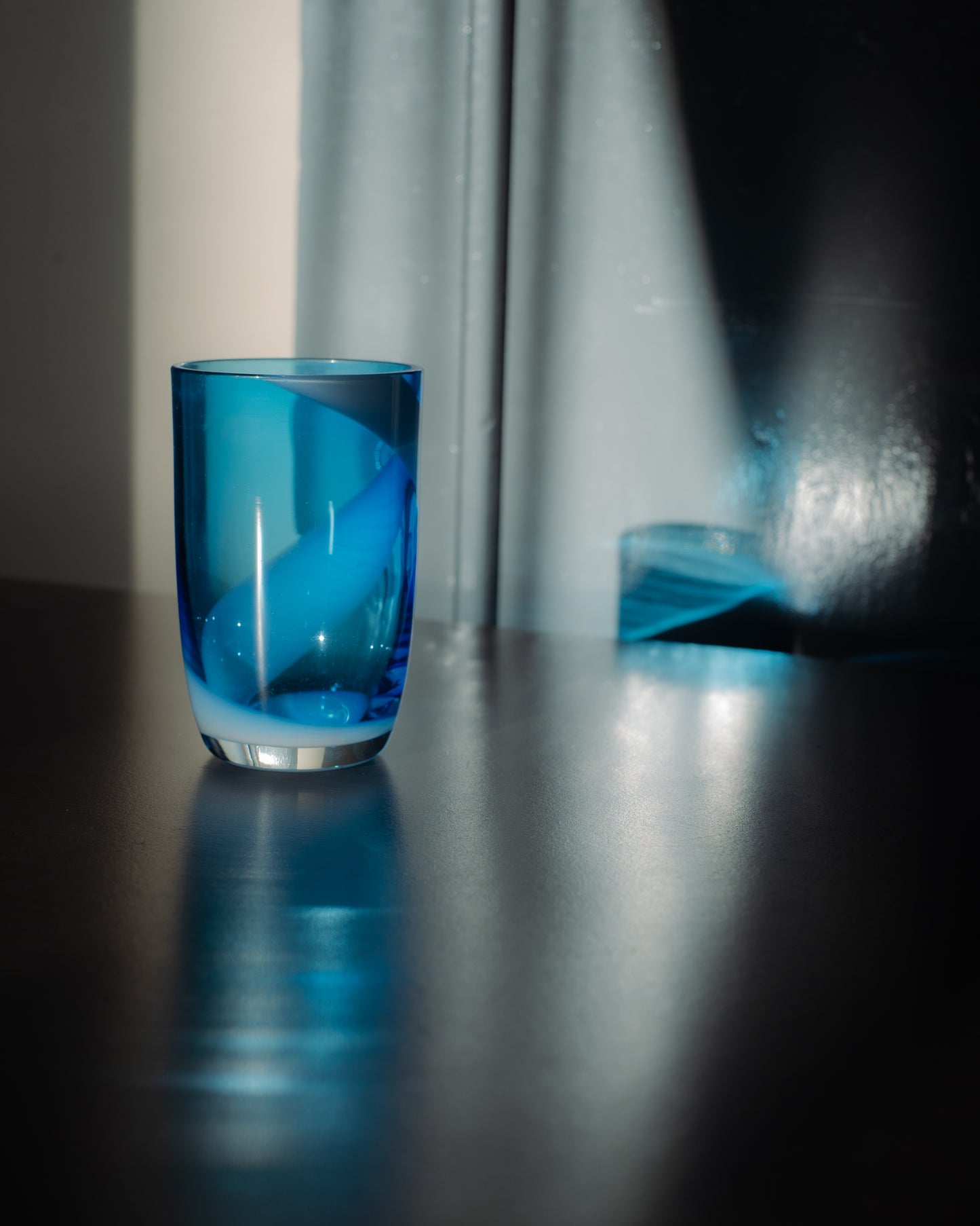 Blue & White Patterned Glass Cup 藍色白紋玻璃杯
