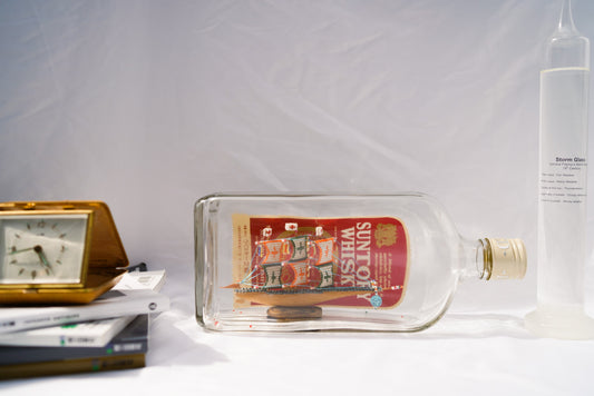 SUNTORY WHISKEY 瓶中船