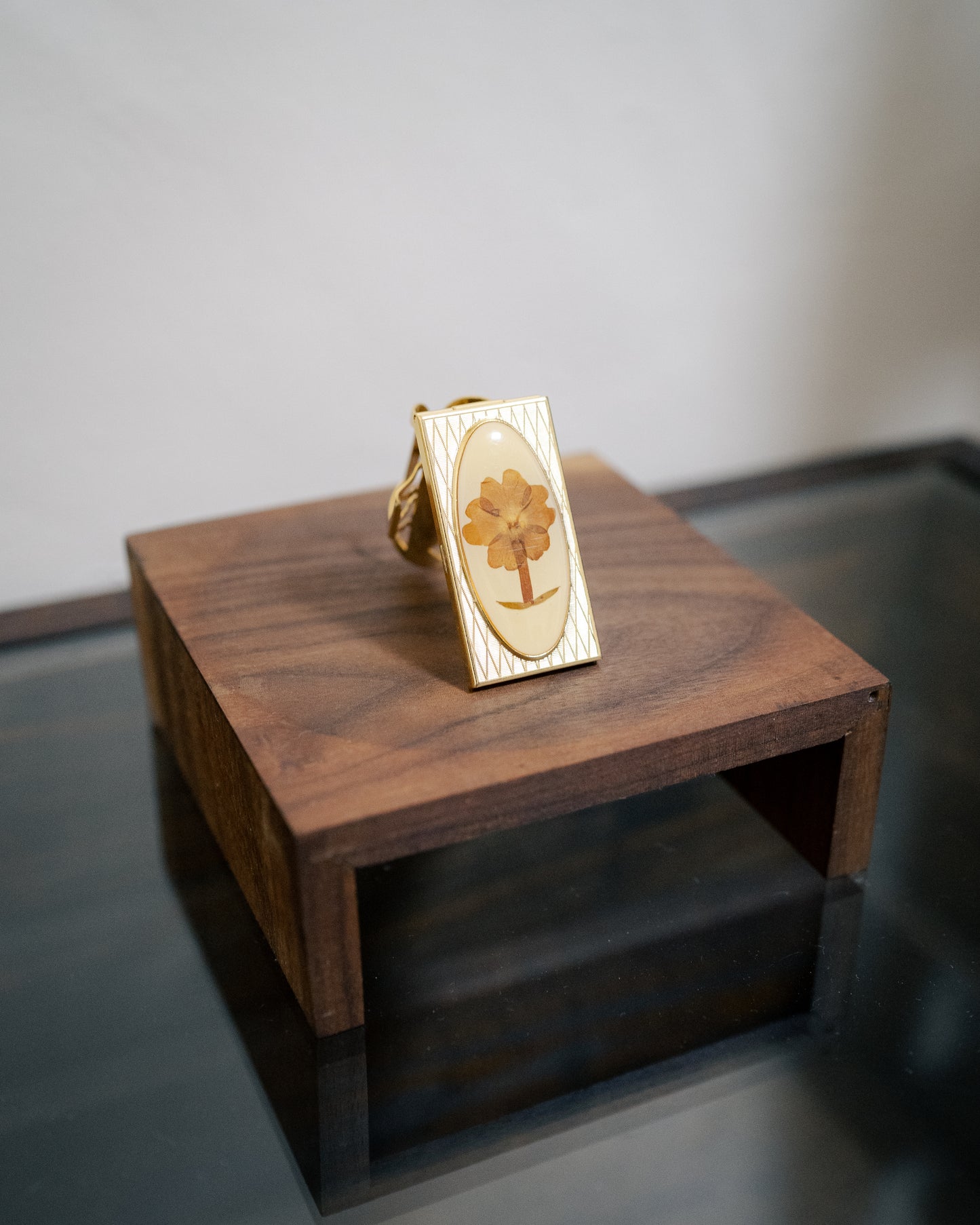 Lipstick Holder With Mirror Side 押花唇膏夾 連鏡