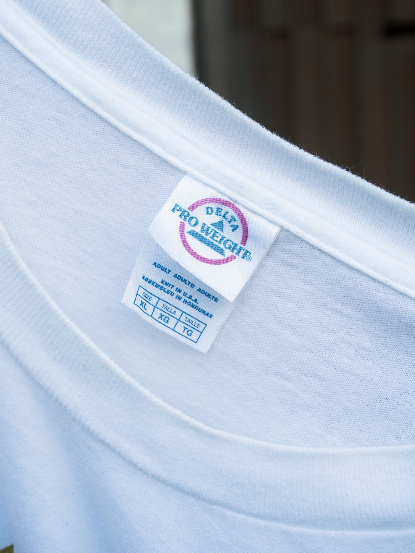 Early 2000s "DELTA" Labatt Blue Beer Tee