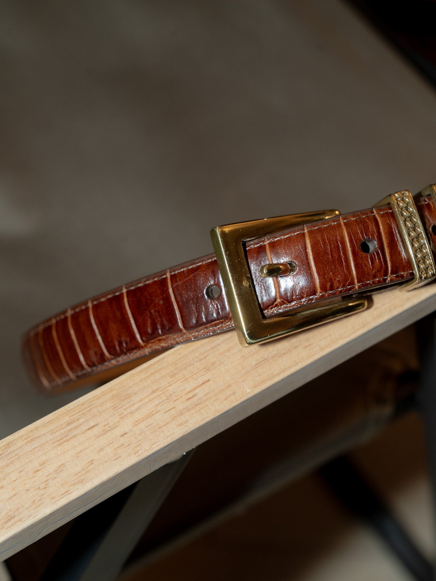 1990s "BRIGHTON" Classics 40068 Triple Gold Keepers Croc-Embossed Leather Belt