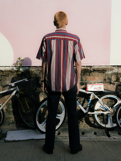 "HONORS" Button-Down Short Sleeve Shirt