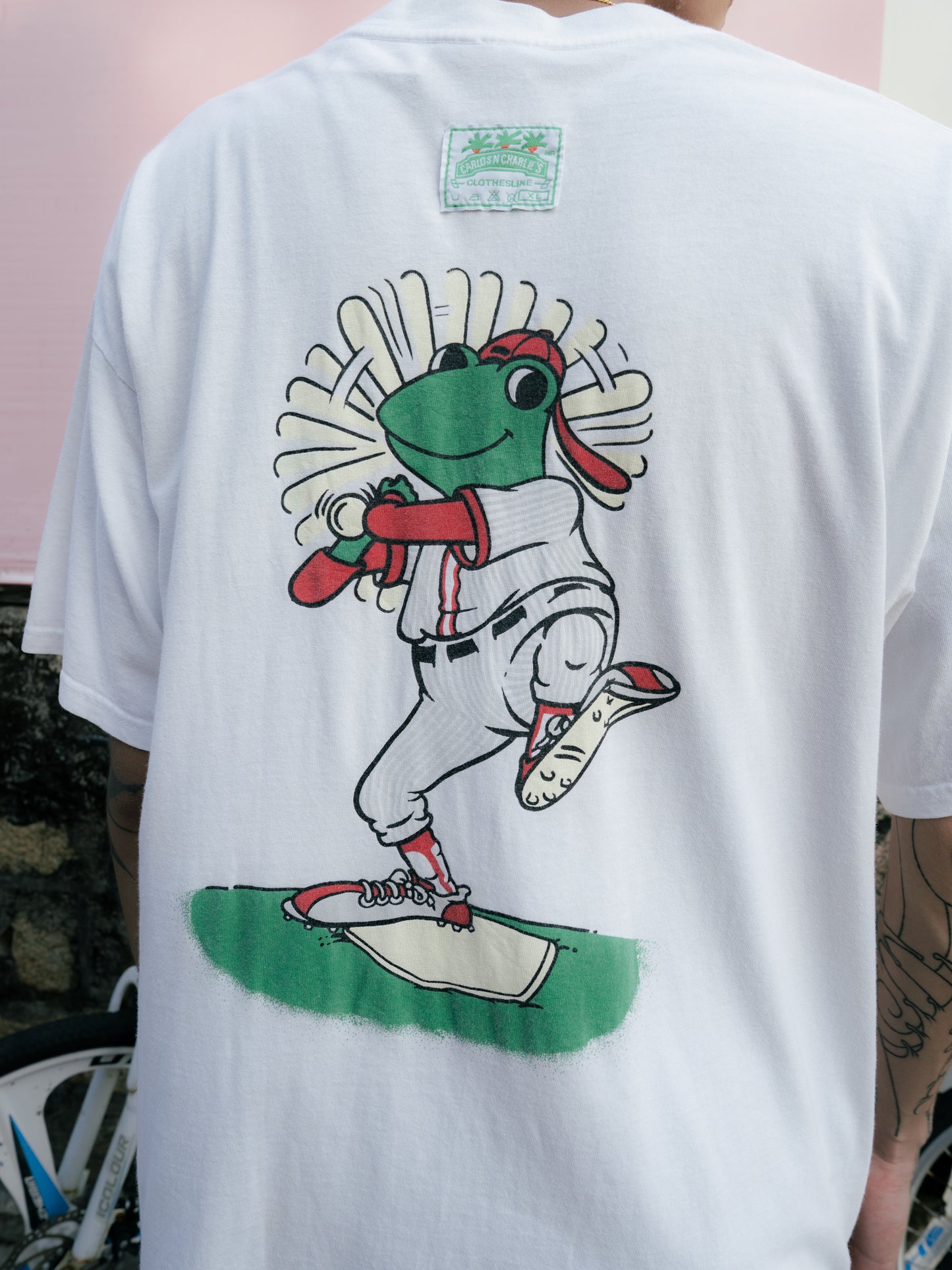 1990's "CARLOS 'N CHARLIE'S" Señor Frog's Tee