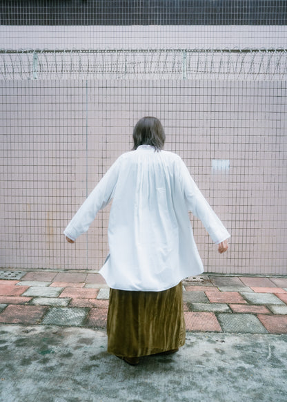 "KUNZ-ARUHAZ BUDAPEST" Embroidered Pullover Shirt