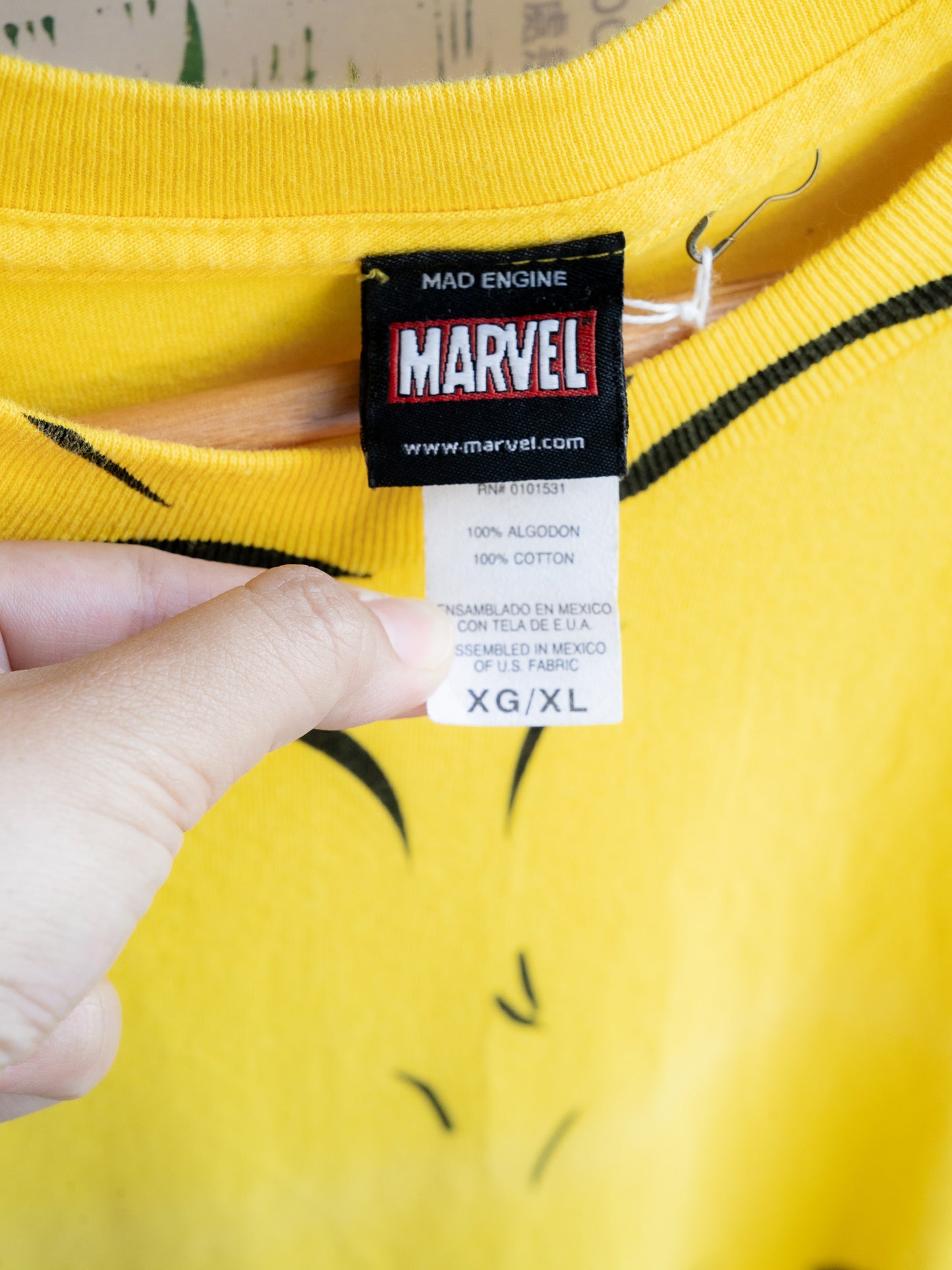2000s "Mad Engine" Marvel Wolverine Muscle Costume Cropped Sleeves Tee