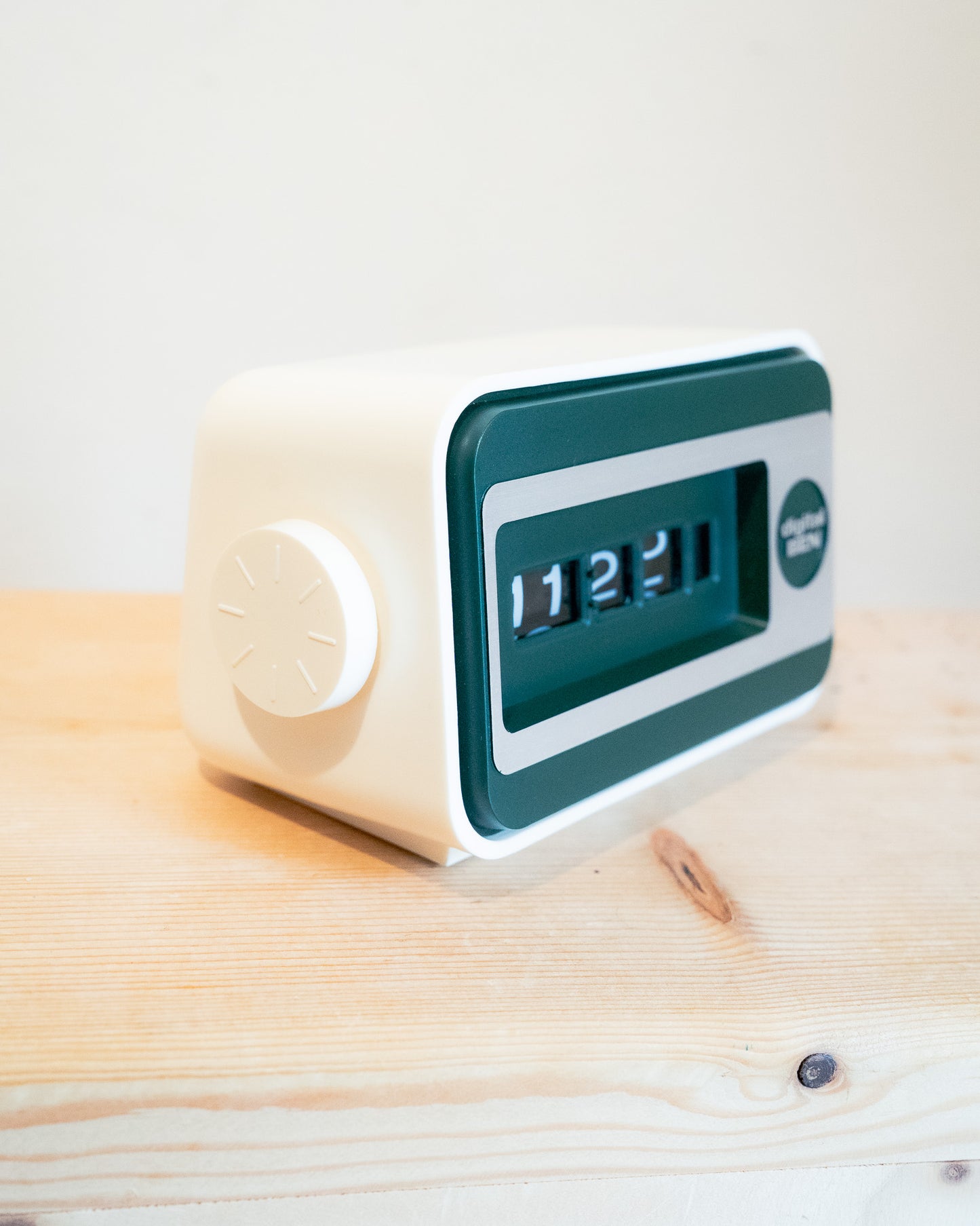 1970s "HOTTA" Digital Ben B005 Drum Clock