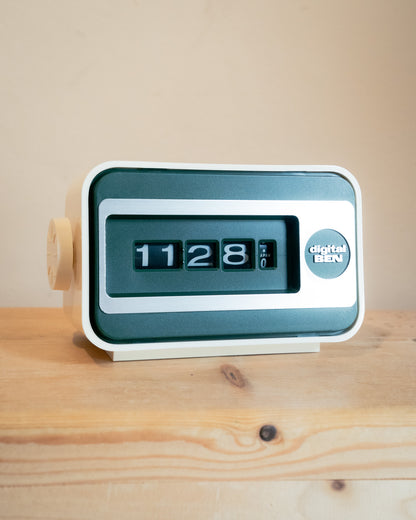 1970s "HOTTA" Digital Ben B005 Drum Clock