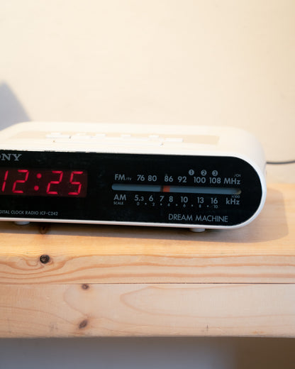 1991 "SONY" ICF-C242 Dream Machine Clock Radio