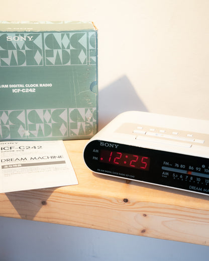1991 "SONY" ICF-C242 Dream Machine Clock Radio