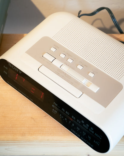 1991 "SONY" ICF-C242 Dream Machine Clock Radio