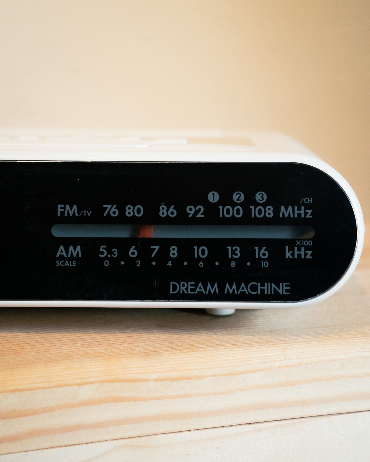 1991 "SONY" ICF-C242 Dream Machine Clock Radio
