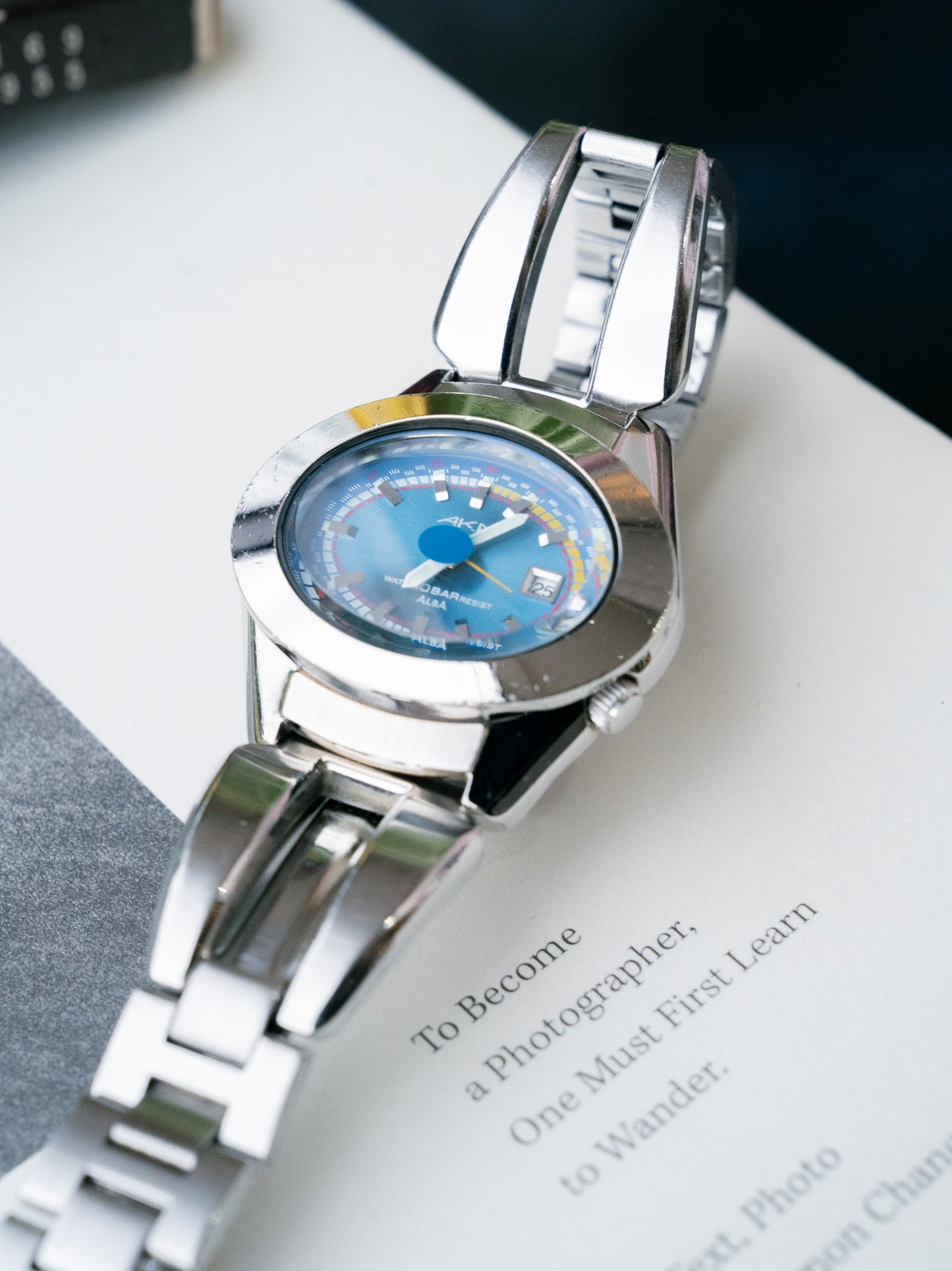 1997 SEIKO ALBA AKA Sunray Blue V782-5A40 Quartz Watch