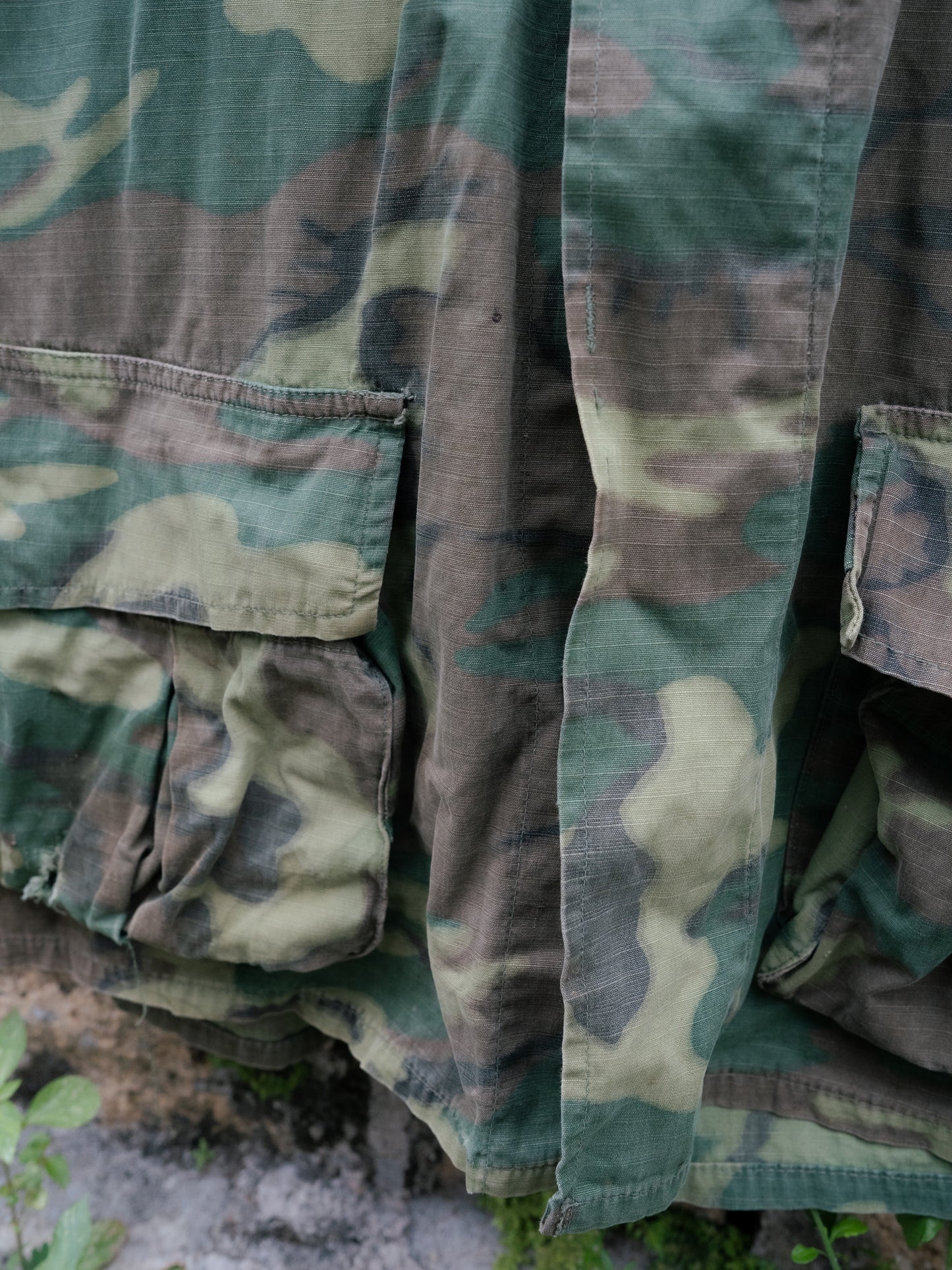1960s U.S. Army ERDL Jungle Camouflage Fatigue Jacket - Cropped Sleeves