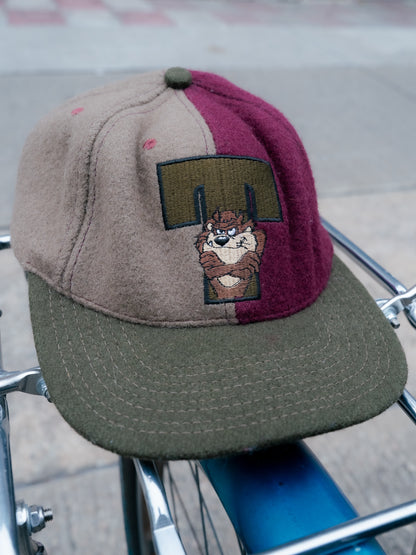 1991 "ACME CLOTHING" WARNER BROS. Looney Tunes Taz Snapback