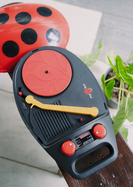 1970s "HITACHI" MQ-20 Ladybug Portable Record Player