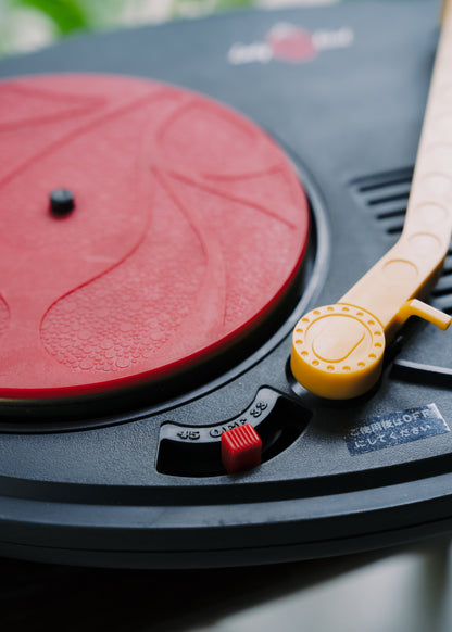 1970s "HITACHI" MQ-20 Ladybug Portable Record Player
