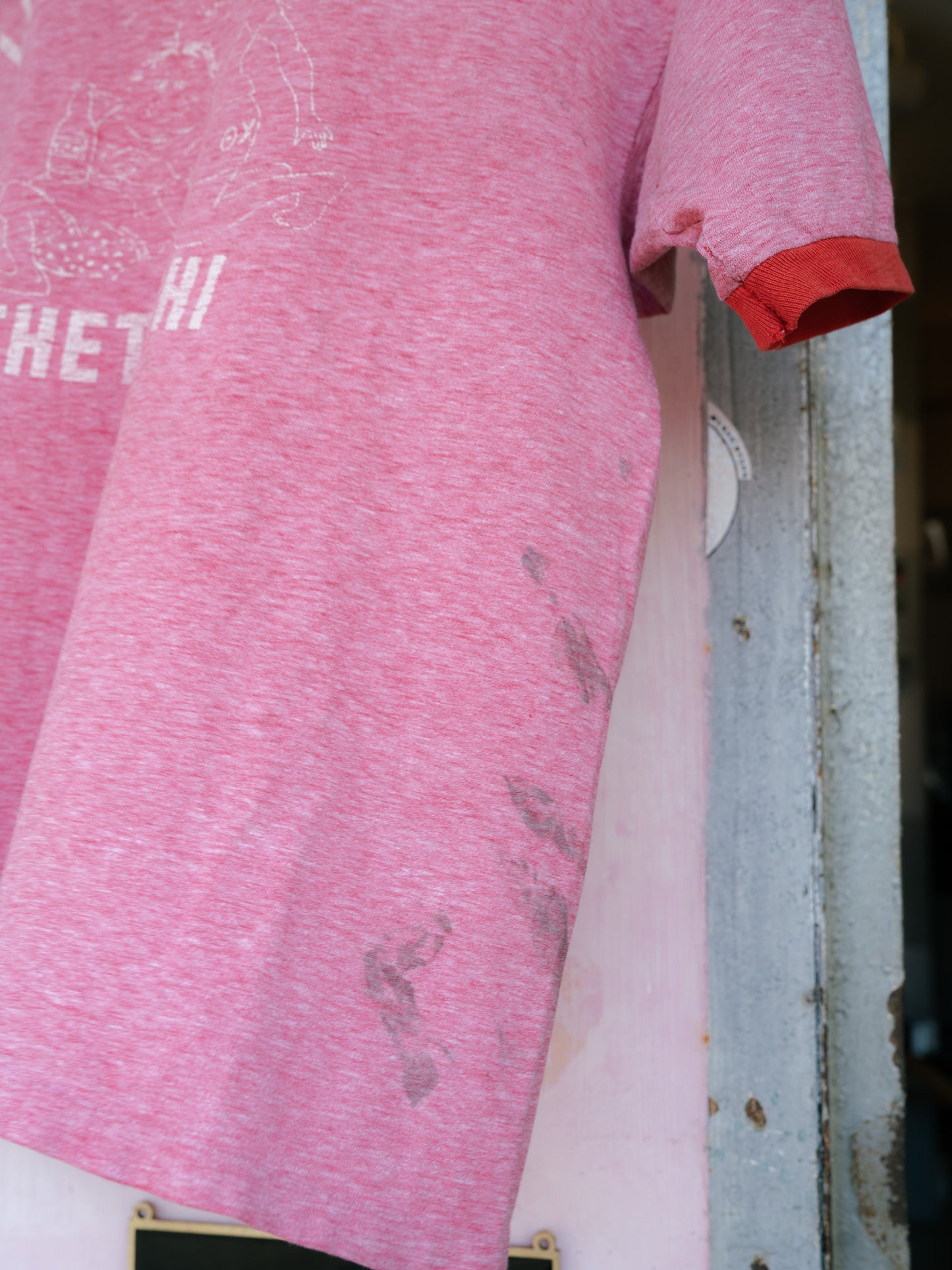 1970 年代末“MAYO SPRUCE”小妹妹 Theta Chi 環扣T卹