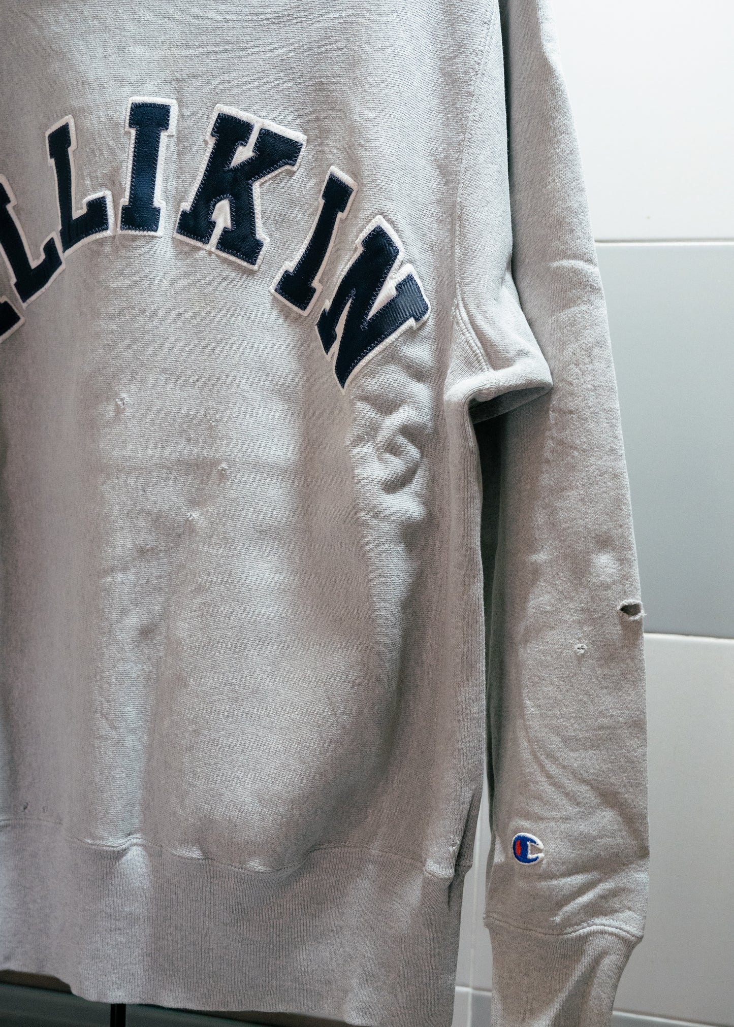 1990s "CHAMPION" MILLIKIN Embroidered Reverse Weave Sweatshirt