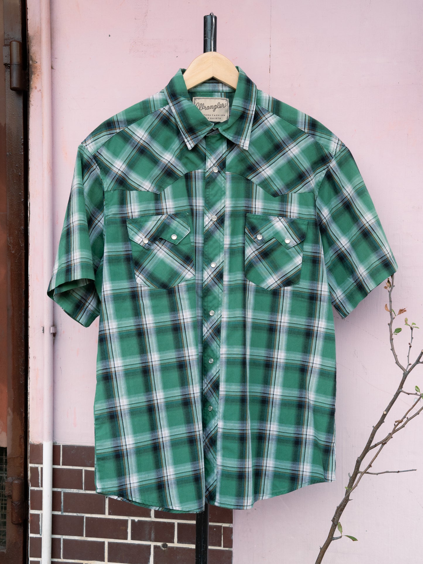 "Wrangler" Plaid Pearl Snap Short Sleeve Shirt