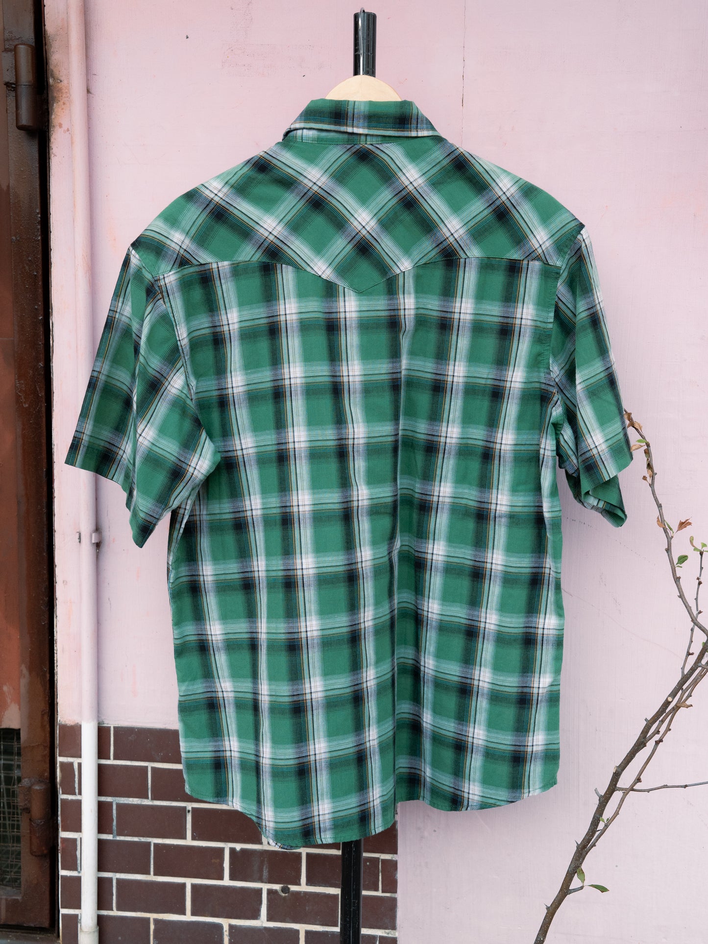 "Wrangler" Plaid Pearl Snap Short Sleeve Shirt