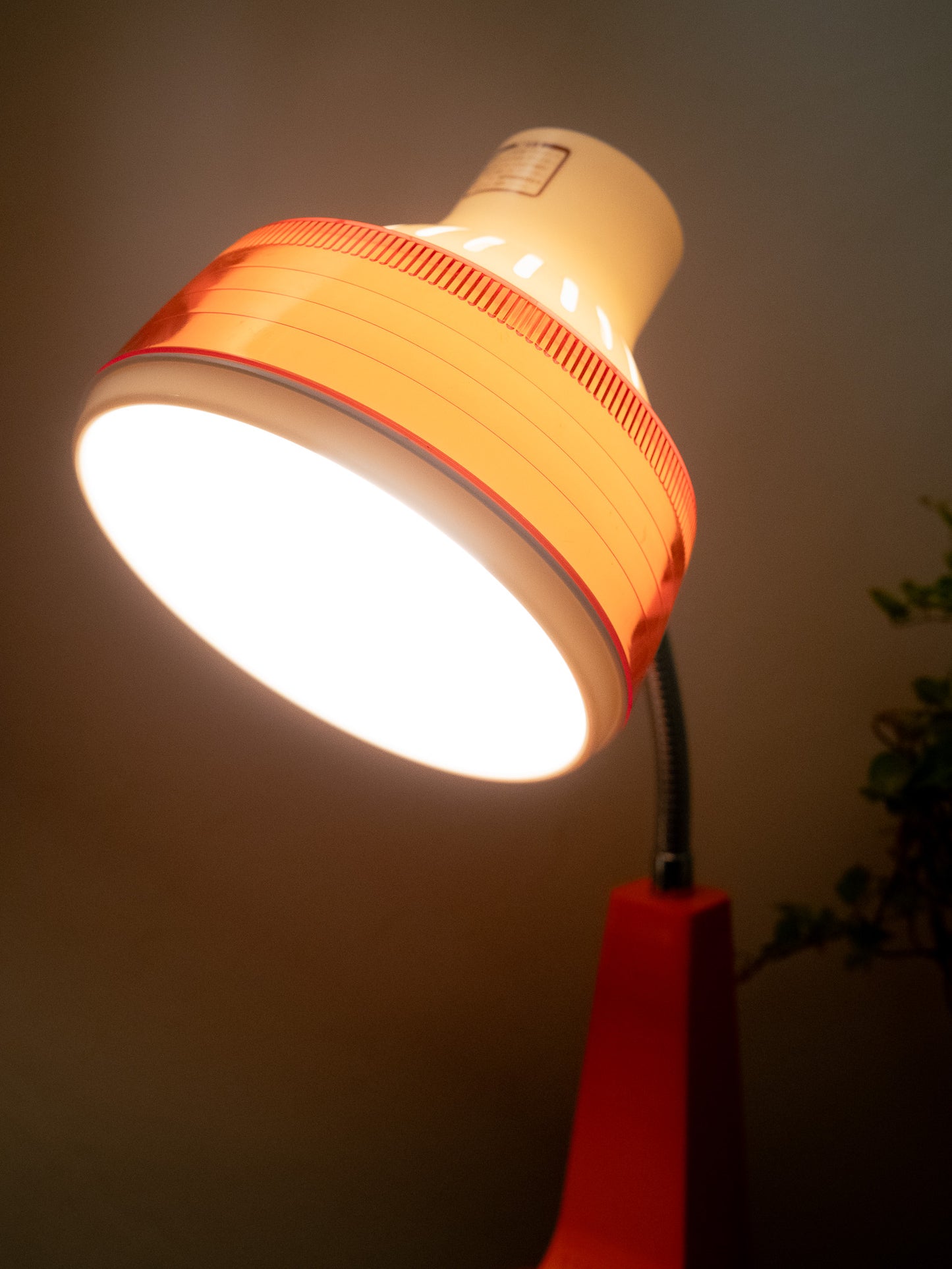 1970-80s "NEC SYLVANIA" IS-6108 三段式調光檯燈