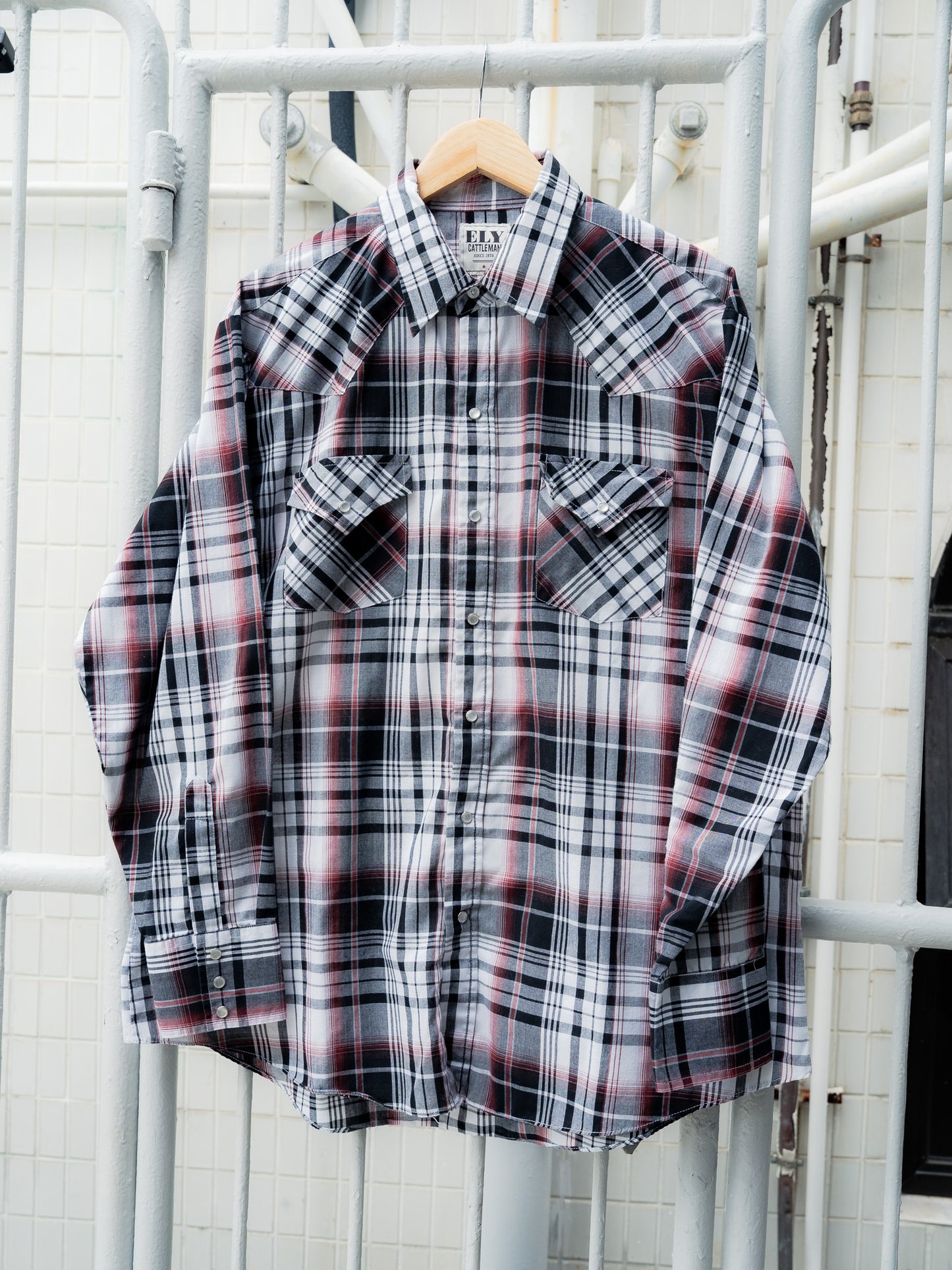 "ELY CATTLEMAN" Long Sleeves Western Snap Shirt