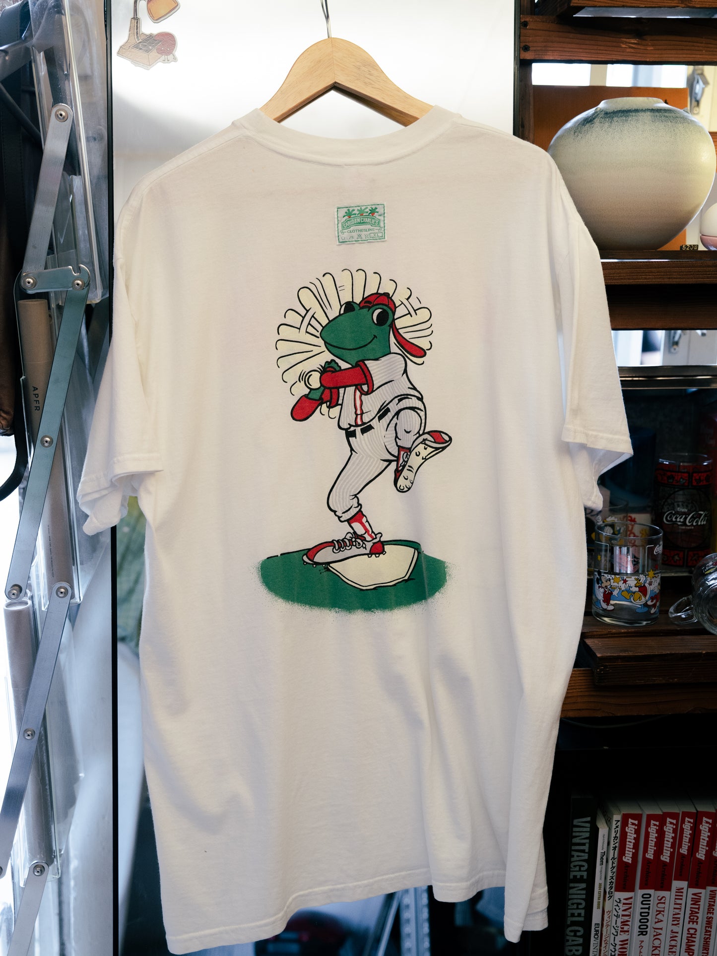 1990's "CARLOS 'N CHARLIE'S" Señor Frog's Tee