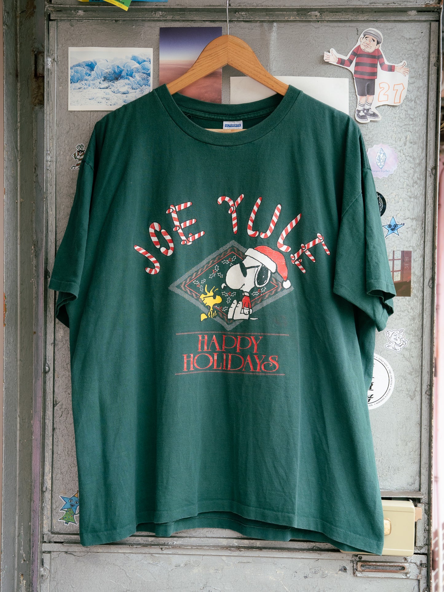 Early 1990s "ULTIMATE SPORTS WEAR" Snoopy Joe Yule Happy Holidays Tee