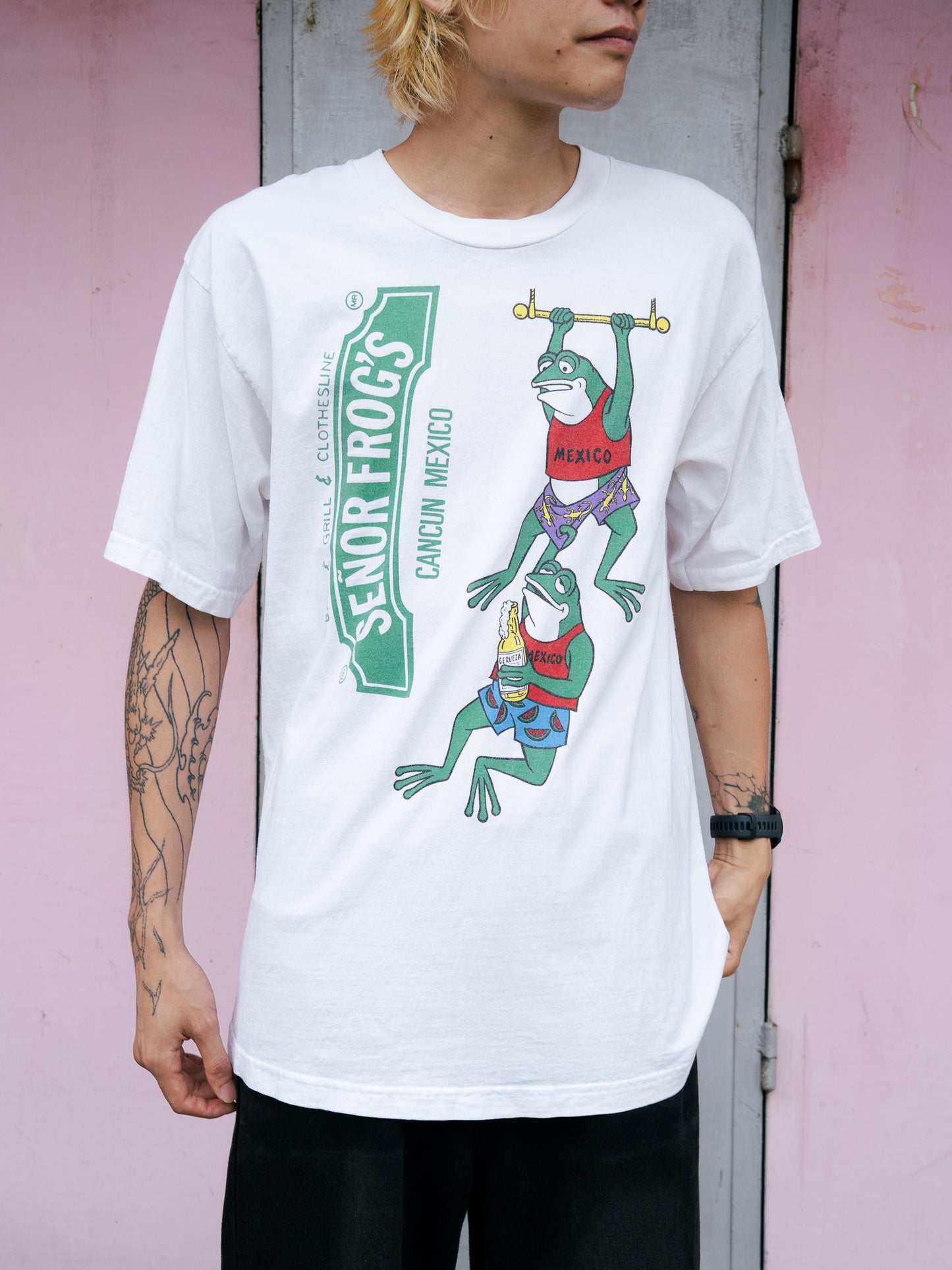 1990s "CARLOS' N CHARLIE'S" Cancun Mexico Señor Frog's Tee