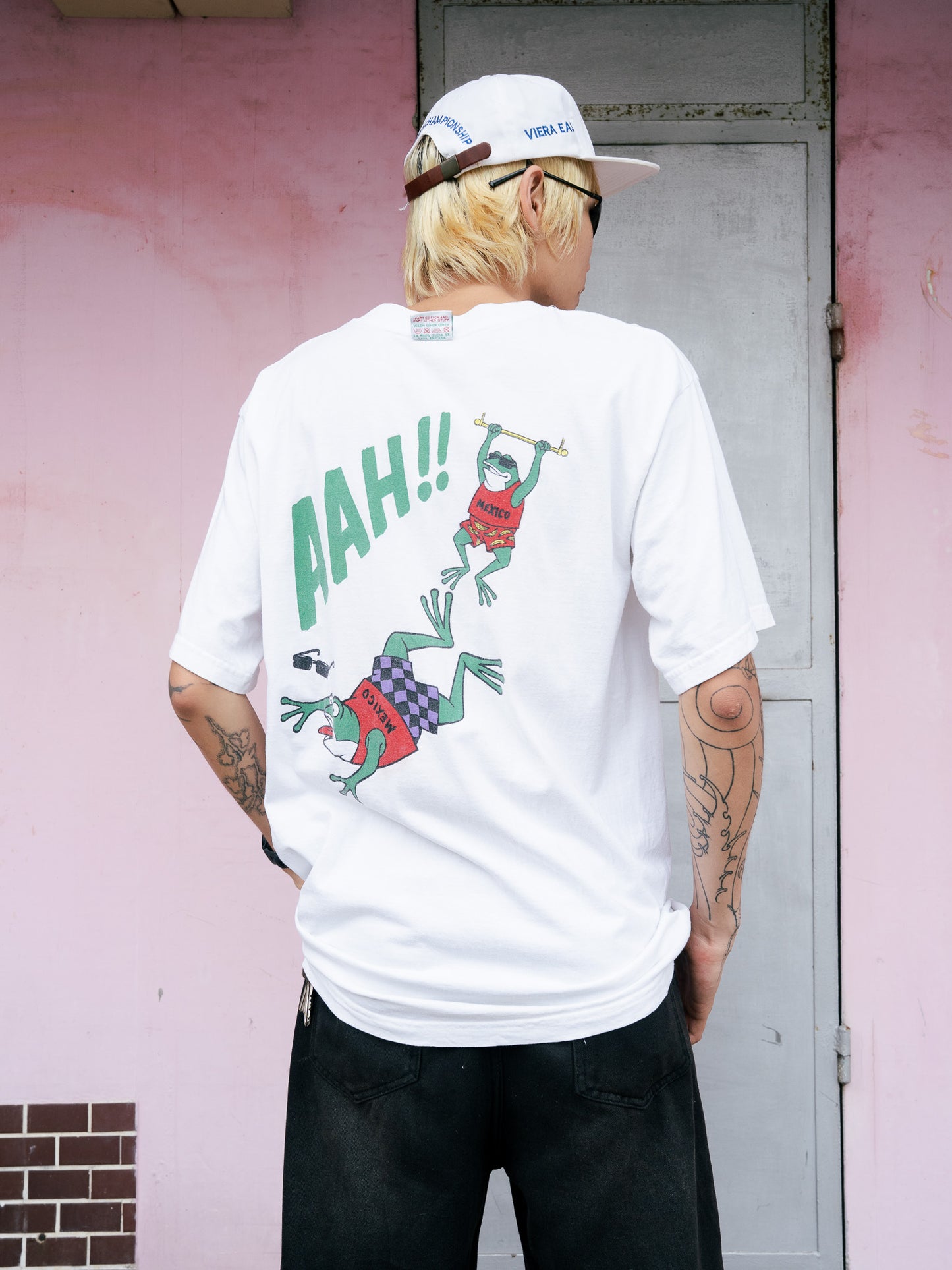 1990s "CARLOS' N CHARLIE'S" Cancun Mexico Señor Frog's Tee